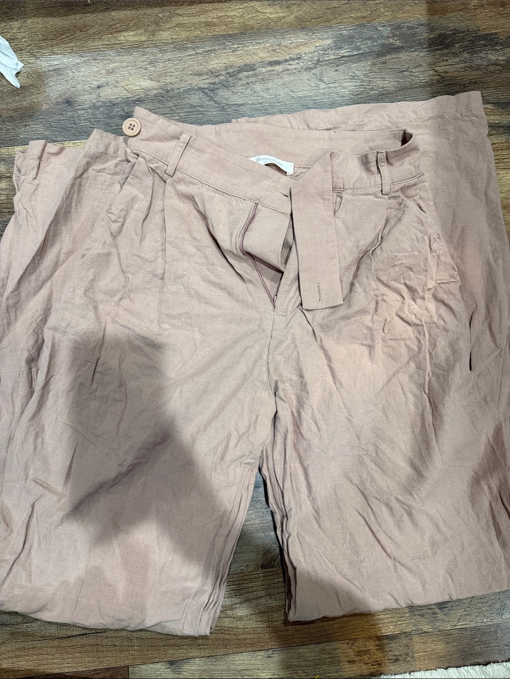 High-Rise Pleated Linen-Blend Trousers in Dusty Rose